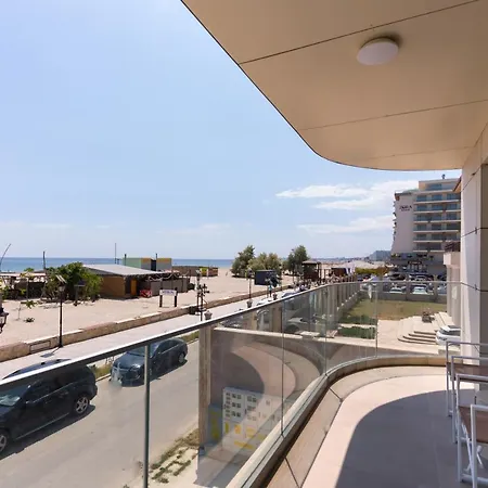 Apartment La Malul Marii *